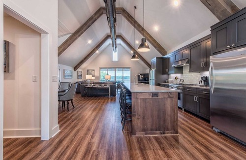 Lake Norman of Catawba Cabaña | Azalea Retreat - The Cottage by Avantstay Pool