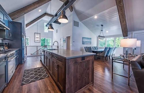 Lake Norman of Catawba Cabaña | Azalea Retreat - The Cottage by Avantstay Pool