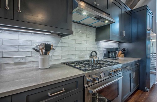 Lake Norman of Catawba Cabaña | Azalea Retreat - The Cottage by Avantstay Pool