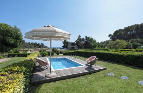 Sithonia Villa | Azapiko Meggy Beachfront Villa by Luxlikehome