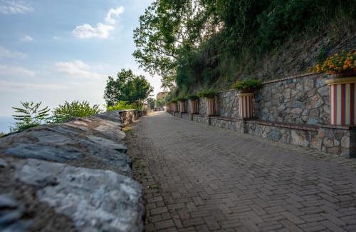 Cetraro Casa | Azienda Agrituristica Le Terre Di San Leonardo