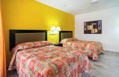 Zona Dorada Hotel | Azteca Inn