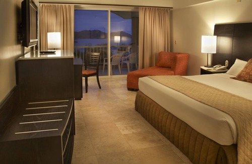 Ixtapa Complejo | Azul Ixtapa Beach Resort and Convention Center - All Inclusive