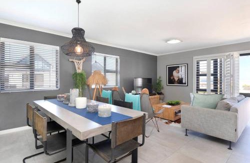 Big Bay Apartamento | Azure 220 Stylish APT - battery for load shedding