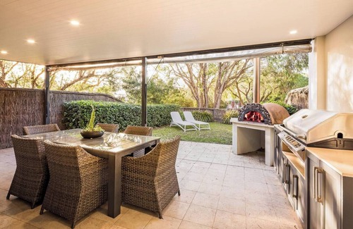 Marybrook Casa | Azure Beachside Resort Escape for Groups