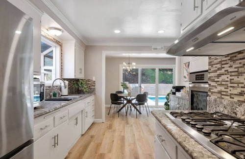 Montebello Casa | Azure Escape | Games| Close to DT| Swimming Pool