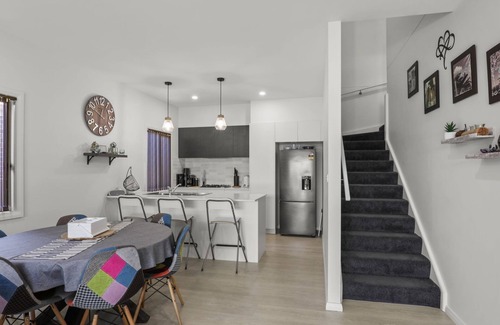 Speers Point Casa | Azure Escape- Walking distance to water & pet friendly!