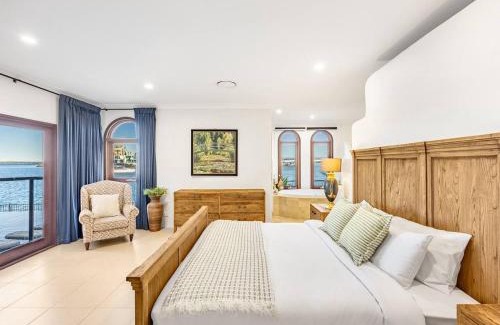Paradise Point Casa | Azure Majesty Luxe Waterfront Mansion Redefined
