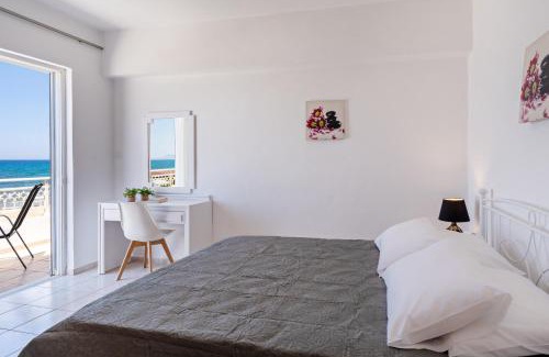 Sfakaki Apartamento | Azure Seaside Apts