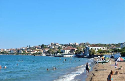 Petalidi Apartamento | Azure Seaside Retreat in the Heart of Petalidi