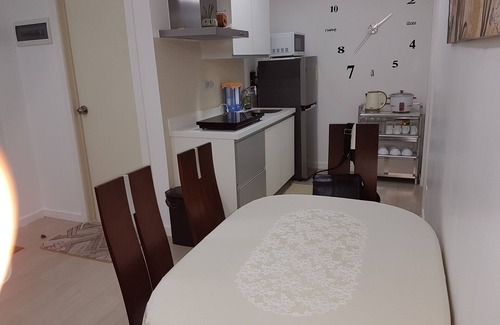 Taguig Condominio | RESIDENCIAS DE RESORTES URBANOS AZURE ..... Playa en la ciudad