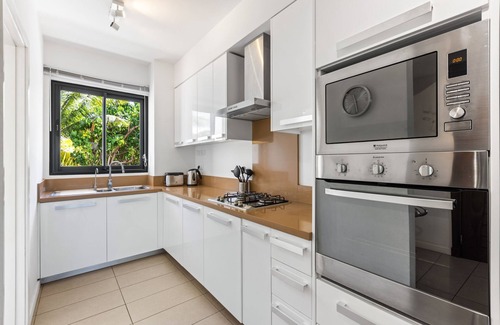 Roches Noires Apartamento | Azuri Soliflore 13 - Three Bedroom Apartment, Sleeps 6