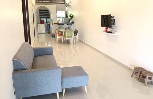 Central Seberang Perai Casa | Azzahra Homestay