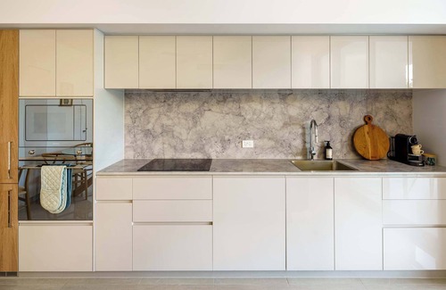 Bokarina Apartamento | Azzure Beachside Retreat - Pool, Gym & Steam Room