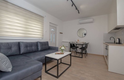 Trebinje Apartamento | Azzurro I apartment with Swimming pool in Trebinje