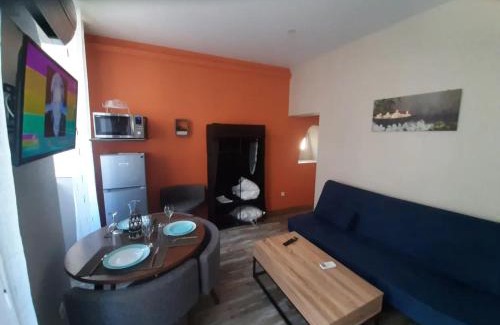 Bourg-Saint-Andeol Apartamento | Bâtiment Les Iris