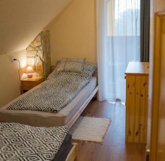 Kaposvar Apartamento | Bíbic Vendégház