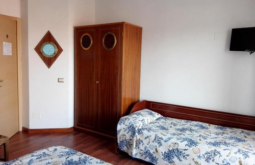 Porto San Giorgio Cama Y Desayuno | B&B AL MARE