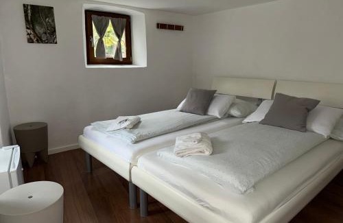 Tegna Cama Y Desayuno | B&B ALLA PIAZZETTA DI TEGNA