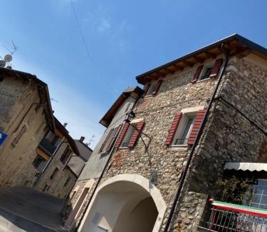 Castello Cama Y Desayuno | B&B Antiche Mura