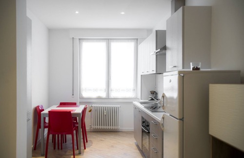 Trento Apartamento | B & B Apartamento 4 lugares a través de Gocciadoro 26 con aire acondicionado
