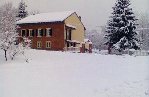 San Damiano dʼAsti Cama Y Desayuno | B&B Cascina Martinetta