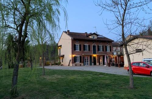 San Damiano dʼAsti Cama Y Desayuno | B&B Cascina Martinetta