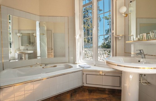 Saint-Hilaire-Saint-Florent Cama Y Desayuno | B&B Château Les Orchidées SAUMUR