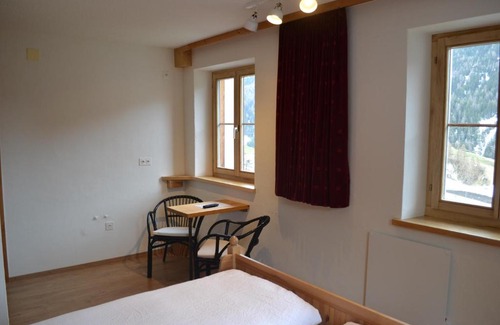 Ardez Cama Y Desayuno | B&B Chasa Arfusch