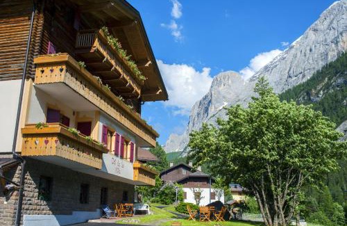 Penia Hotel | B&B Col Da La Vila