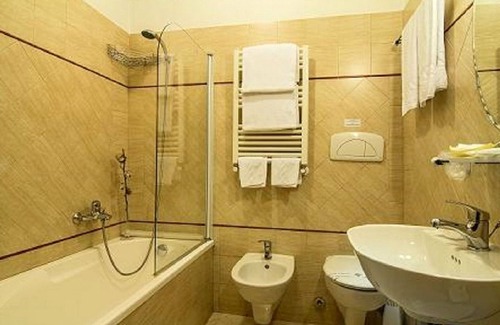 Zona XIX Casal Morena Cama Y Desayuno | B&B Degli Amici