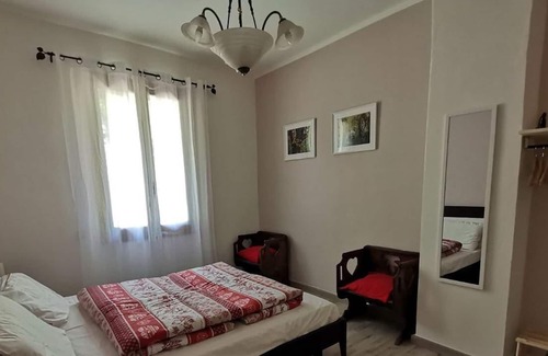 Burzanella Casa | B&B del Viandante: a house in a natural park between Florence and Bologna