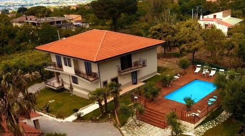 Corbara Cama Y Desayuno | B & B Evergreen