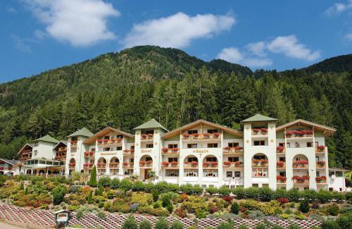 Campo di Trens Hotel | B&B Garni Hotel Saxl