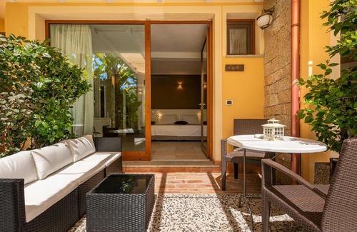 Domus de Maria Cama Y Desayuno | B&B Giglio di Chia