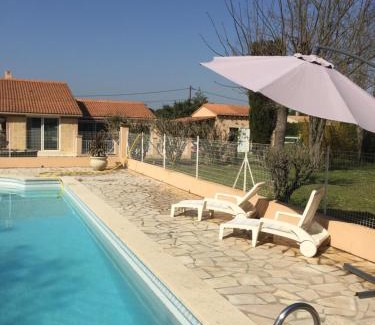 Saint-Quentin-la-Poterie Casa | B&B gite d'Ayran