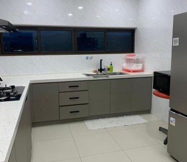 Kampung Haji Abdullah Hukum Apartamento | B&B Hilltop Vacay Home