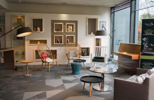 Cergy Hotel | B&B HOTEL Cergy Port 4 étoiles