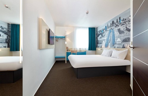 Wlochy Hotel | B&B Hotel Warszawa-Okecie