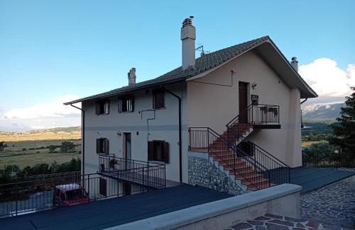 Rocca di Cambio Cama Y Desayuno | B&B Il Narciso Blu
