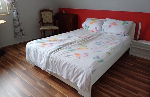 Zundorf Cama Y Desayuno | B&B Koeln Zuendorf
