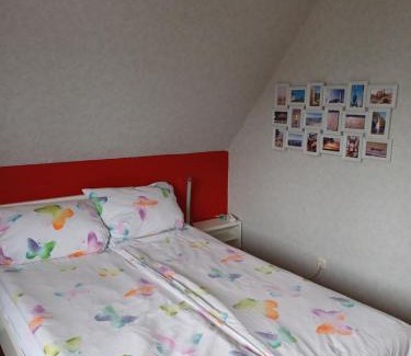 Zundorf Cama Y Desayuno | B&B Koeln Zuendorf