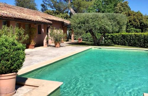 Gordes Cama Y Desayuno | B&B La Badelle