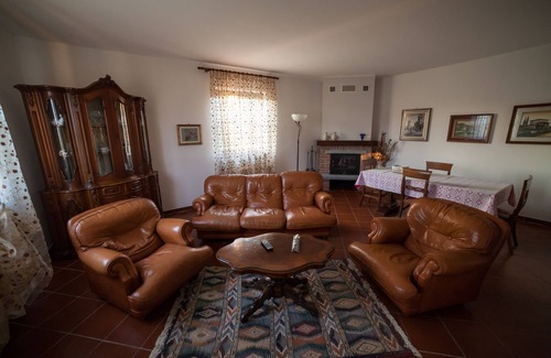Villaromagnano Cama Y Desayuno | B&B La Casetta di Lina
