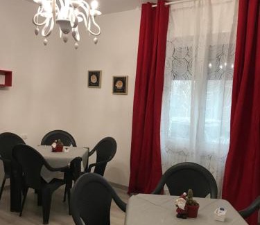 San Giovanni Lupatoto Cama Y Desayuno | B&B LA CORTE di TIZIANA