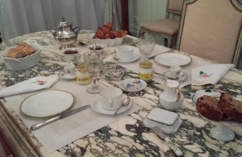 Saint-Jean-d'Angely Cama Y Desayuno | B&B La Maison de l'Ambassadeur