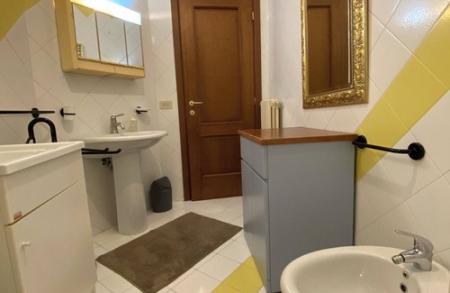 Ogliara Cama Y Desayuno | B&B La Rosa: large apartment with modern kitchen (sleeps 3)