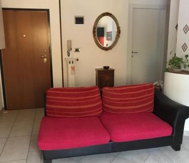 San Donato Cama Y Desayuno | B&B LA Sara INDIRIZZO VIA SERAFINO CALINDRI N 1