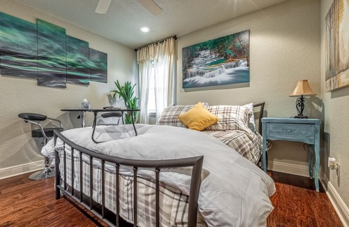 Mid America Cama Y Desayuno | B & B, Lake & Mountain Views. Downtown & Casino/Racing Close