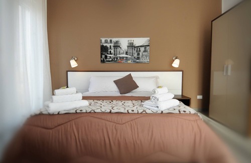 Ruggero Settimo Cama Y Desayuno | B&B Le Porte Del Centro - 19082053C100164
